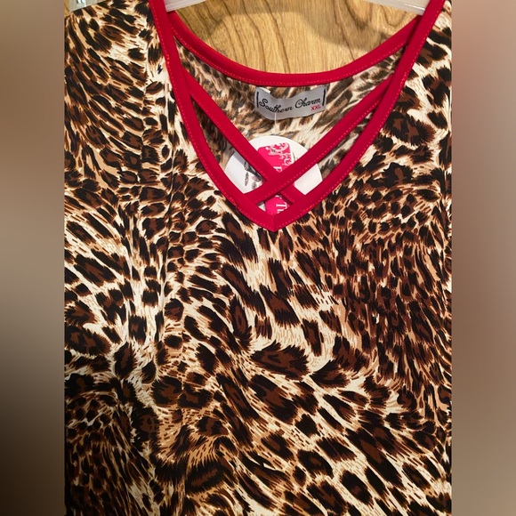 Ladies size 2X tunic. New with tags. - Picture 5 of 7